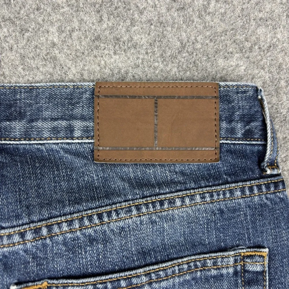 Tommy Hilfiger Jeans Mens 30x32 Straight Leg Dari Wash Blue Denim Casual Classic